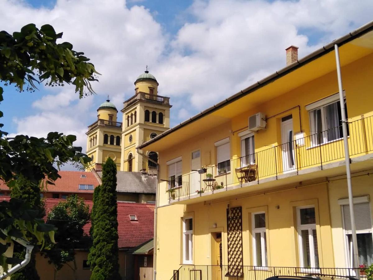 Zora Apartman Эгер Экстерьер фото